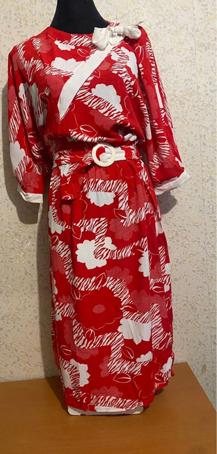 Magnifique robe vintage rouge viscose motifs 36