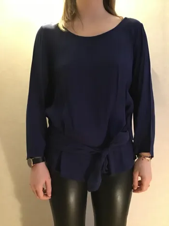 Blouse pans croisés dans le dos