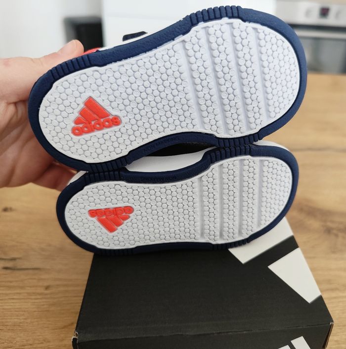 Basket adidas garçon taille 20 - photo numéro 6