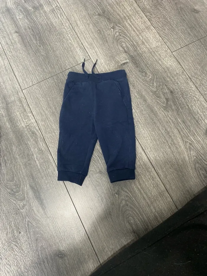 Pantalon jogging bleu (9mois)