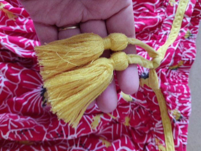 Jupe rouge 10 ans - photo numéro 3