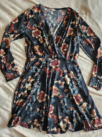 Robe cache coeur fleurie H&M
