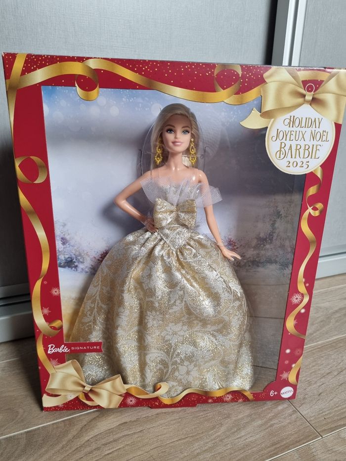 Poupée barbie noel 2025