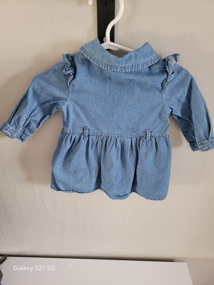 👗 Robe en jean bébé – Primark – 0/3 mois (62 cm) - photo numéro 3