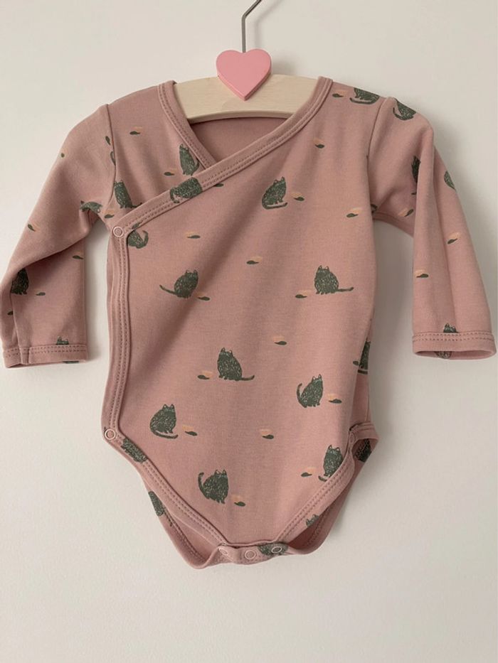 Lot de 3 bodies Trixie manches longues couleur vieux rose + petit pantalon avec pieds assorti H&M - photo numéro 5