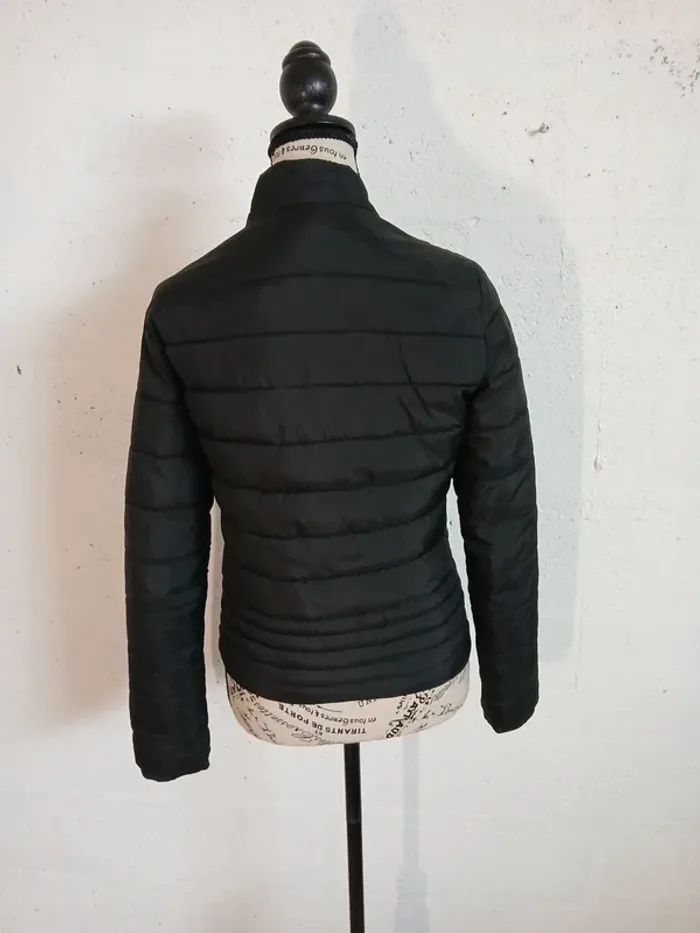 🖤 Blouson mi-saison imperméable Bershka – Taille S – Très bon état - photo numéro 4