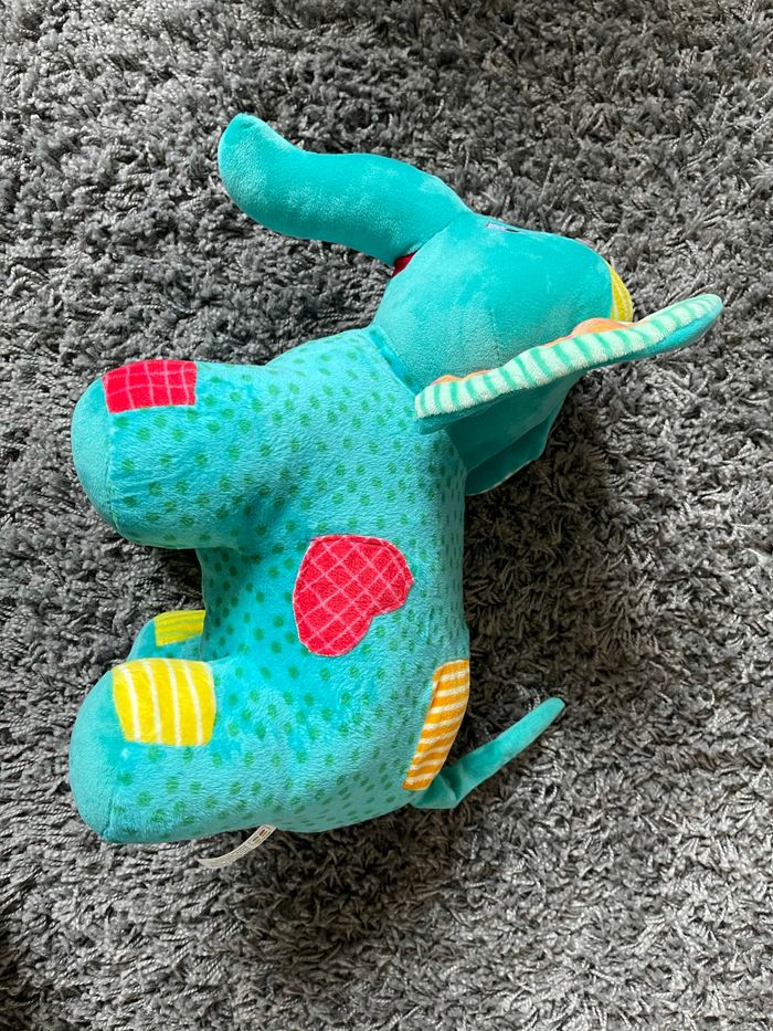 Peluche éléphant colorée et douce 🐘 - photo numéro 3