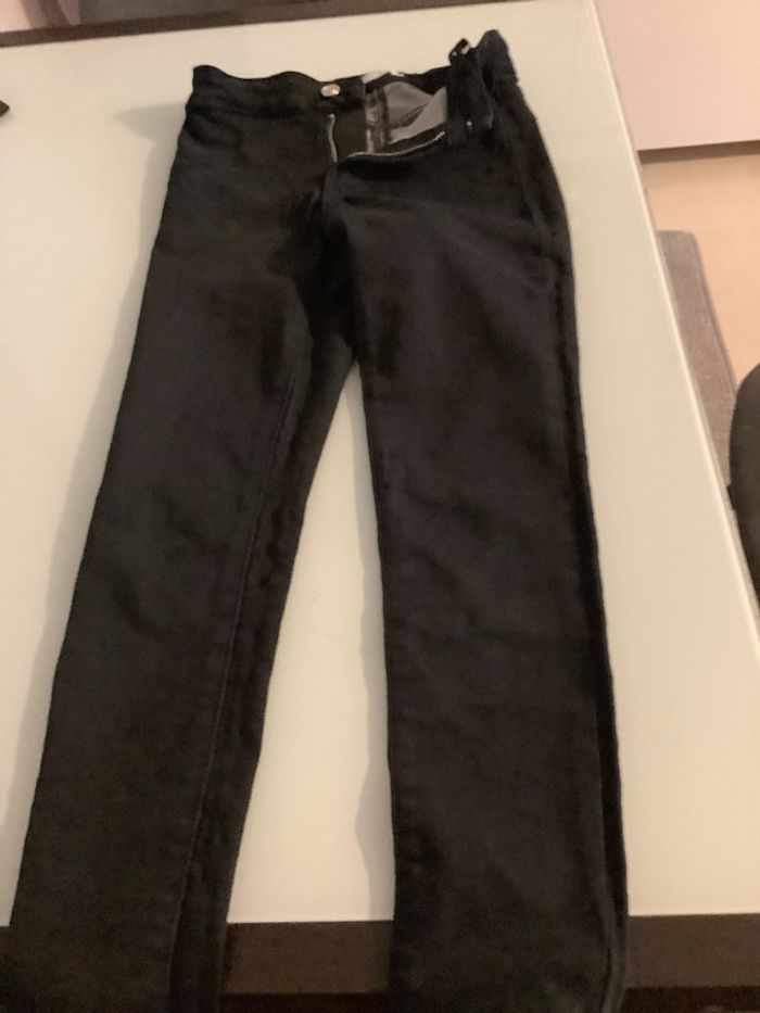 Legging noir fille zara 9 ans  bon etat