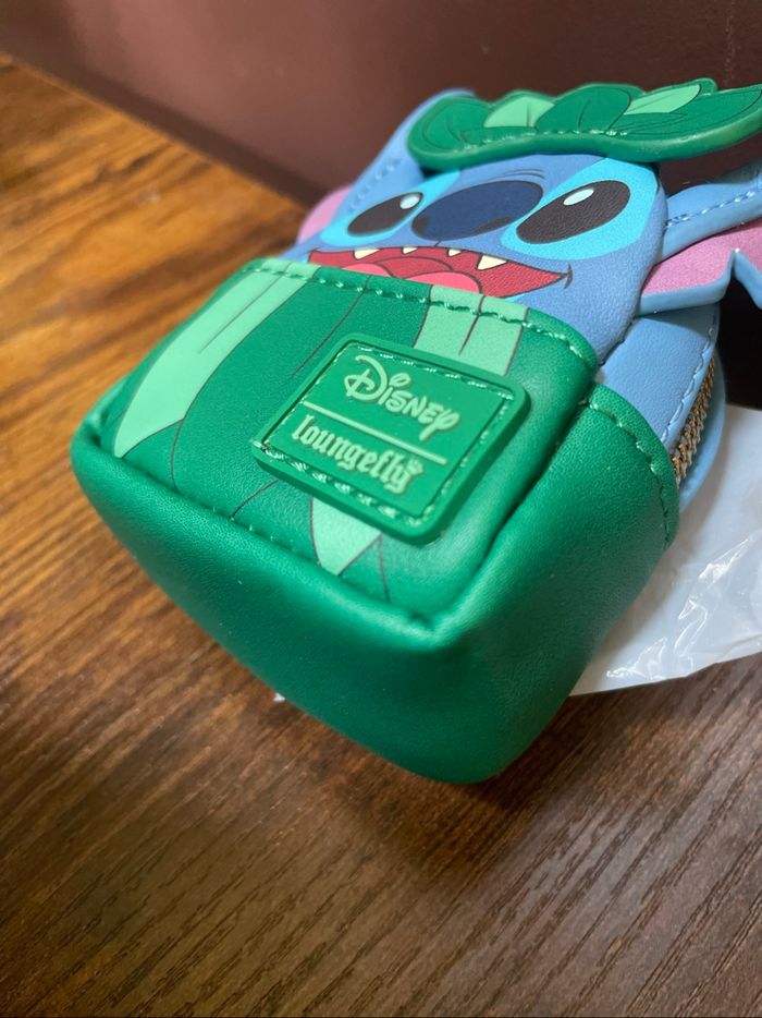 Mini Loungefly mystery Stitch Disney - photo numéro 3