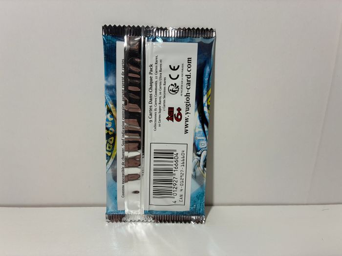 Yu-Gi-Oh! Booster : La Légende Du Dragon Blanc Aux Yeux Bleus 25 ans FR - photo numéro 2