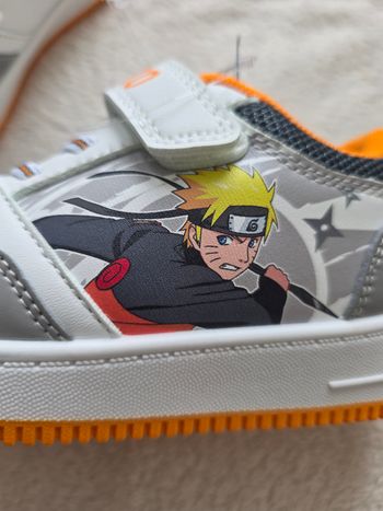 Basket  naruto  pointure  32 neuf 