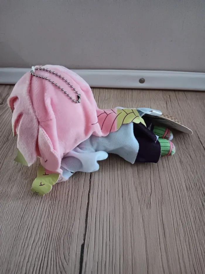 Peluche strap allongée mitsuri demon slayer kimetsu no yaiba - photo numéro 2