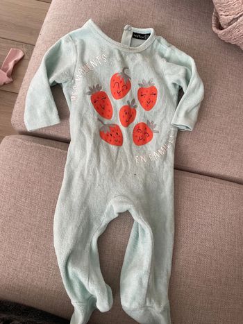 Pyjama velours motif fraise 9 mois