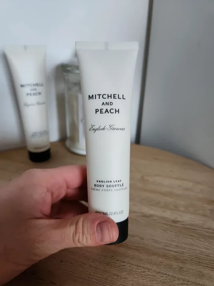 🌺Lot de 2 crèmes corps soufflé Mitchelle and Peach🌺 - photo numéro 2