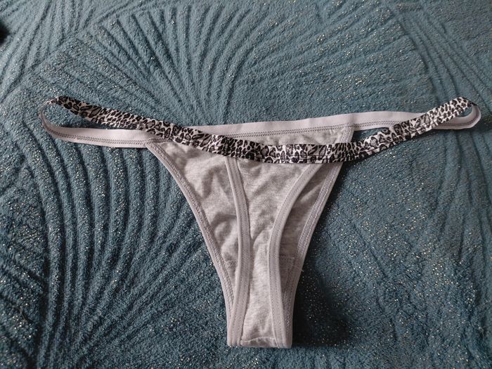 String gris - photo numéro 2