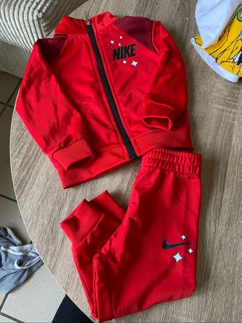 Ensemble survêtement nike