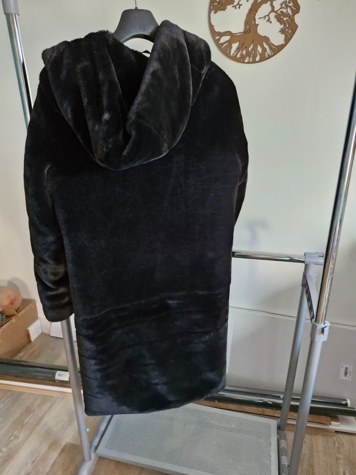 Manteau fausse fourrure