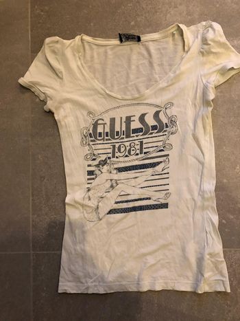 Tee shirt guess