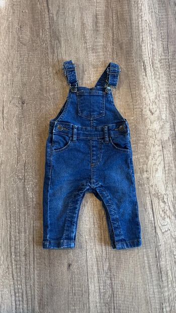 Salopette en jeans taille 3 mois