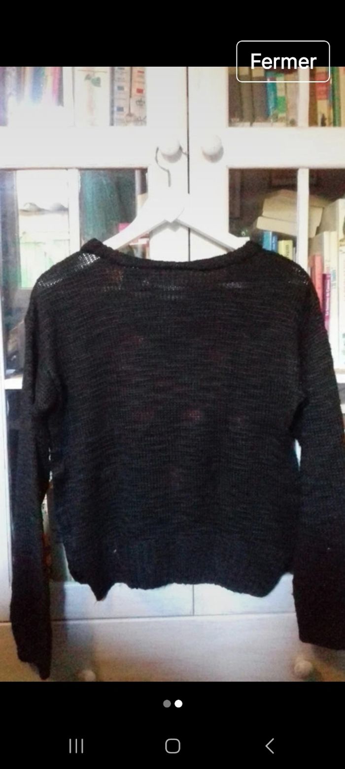 Pull. femme. Cœur.  Noir. Taille 40. New look - photo numéro 2