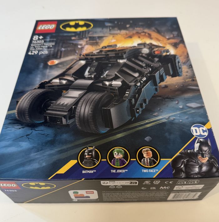 Lego 76303 _La Batmobile Tumbler - photo numéro 4
