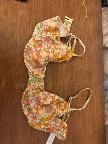 Haut de maillot de bain fleurs multicolores Monki