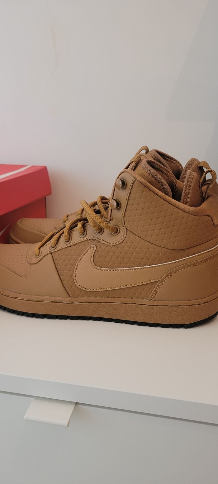 Chaussures NIKE montantes Homme - photo numéro 3