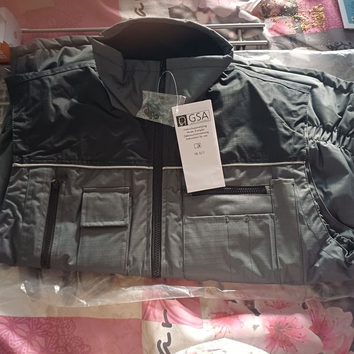 Gilet sans manches t L neuf
