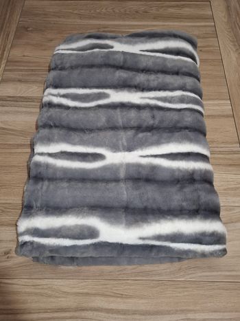 Couverture de luxe réversible imitation cachemire en peluche de lapin