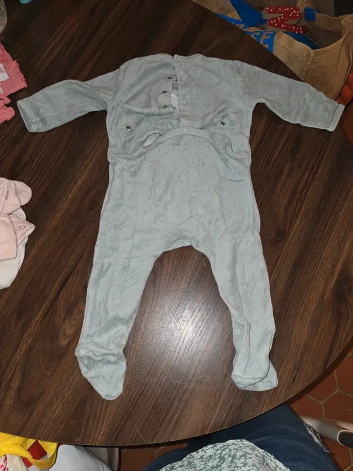 Pyjama 18 mois - photo numéro 2