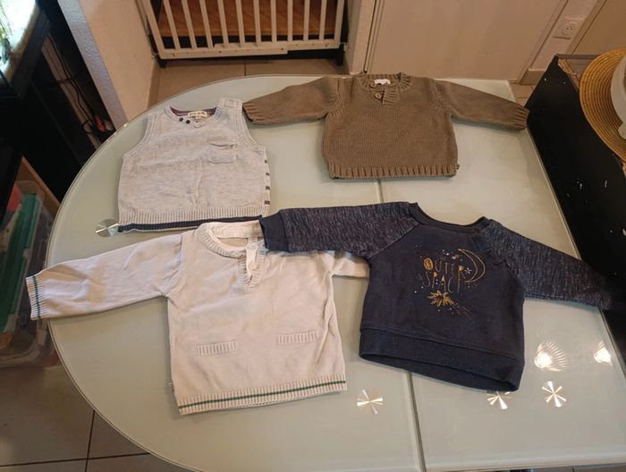 Lot de 4 pulls / sweats