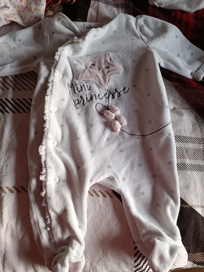 Pyjama bebe - photo numéro 2
