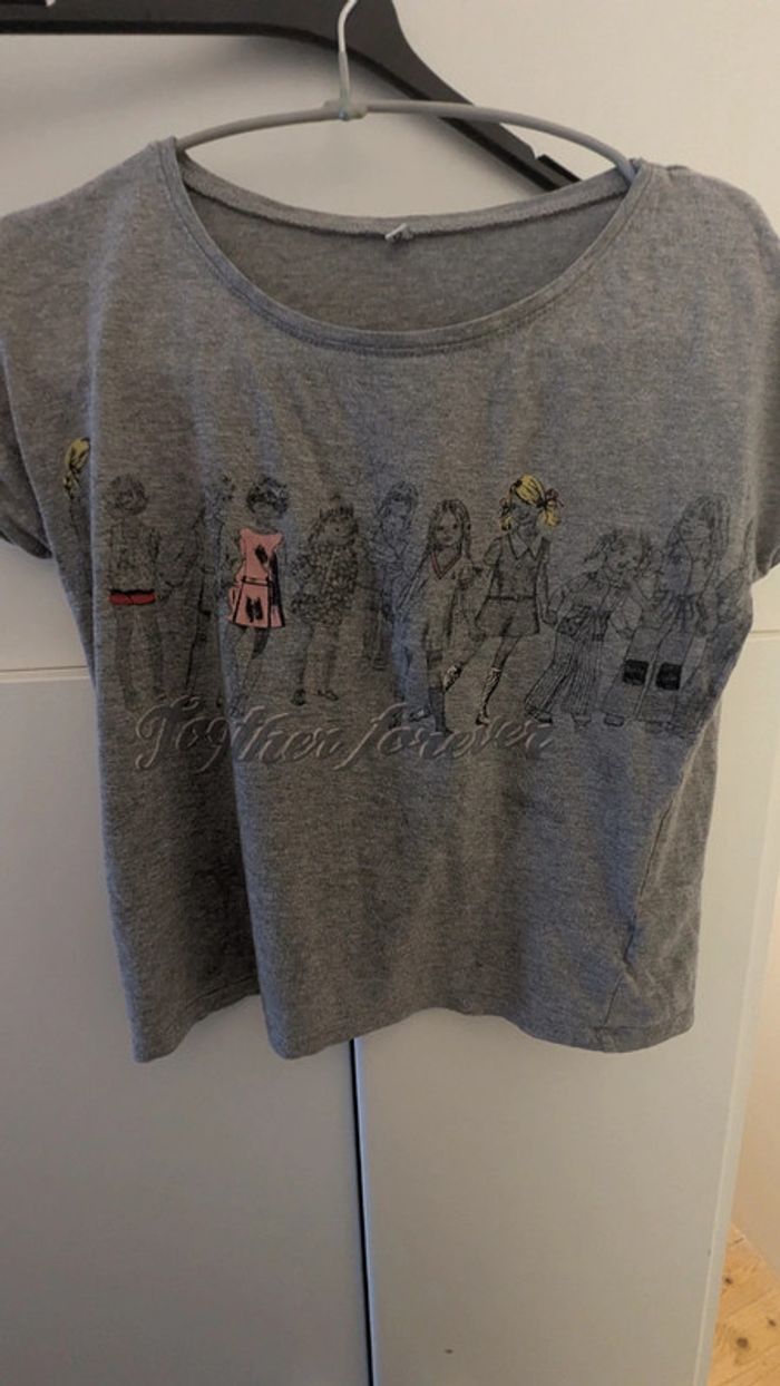 Tee shirt taille 12 ans - photo numéro 2