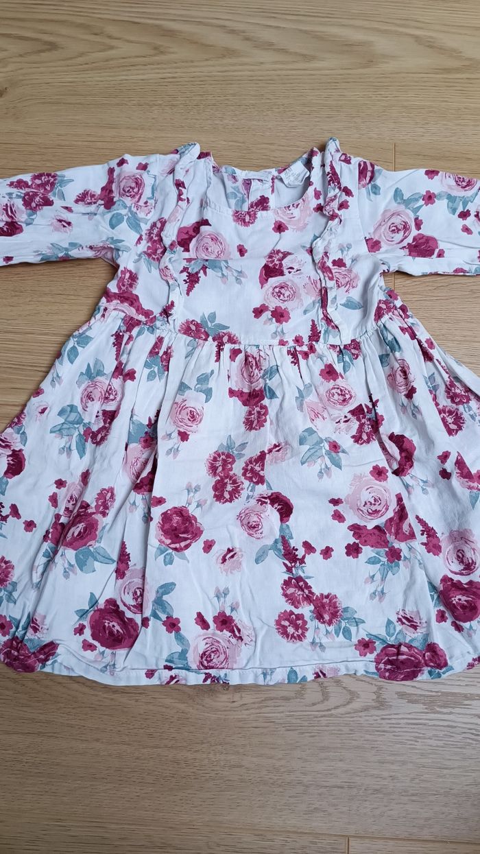 Robe H&M et legging 18 mois - photo numéro 2