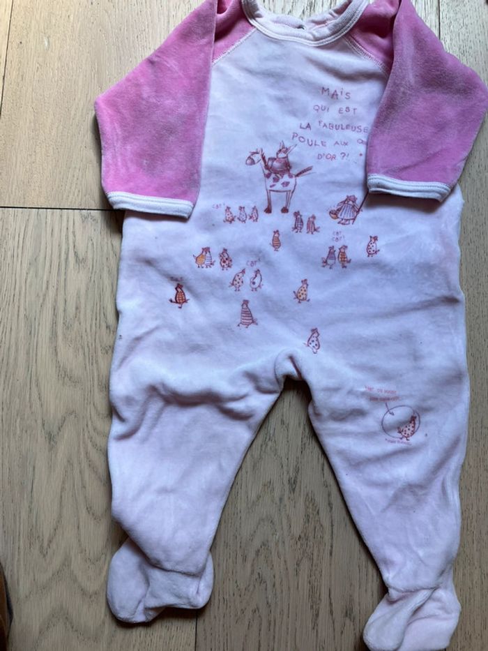 Lot de deux Grenouillères / pyjama 6 mois Petit Bateau - photo numéro 2