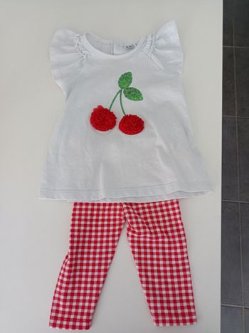 Ensemble fille taille 6 mois
