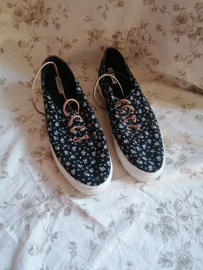 Basket fleuri stradivarius 39