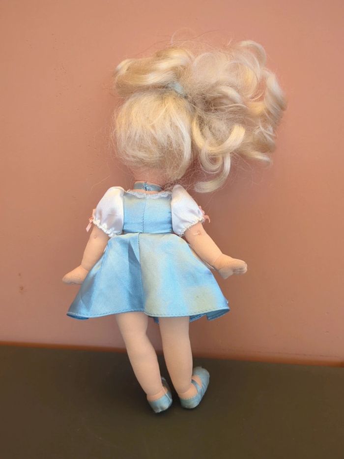 poupée Disney cendrillon - photo numéro 3