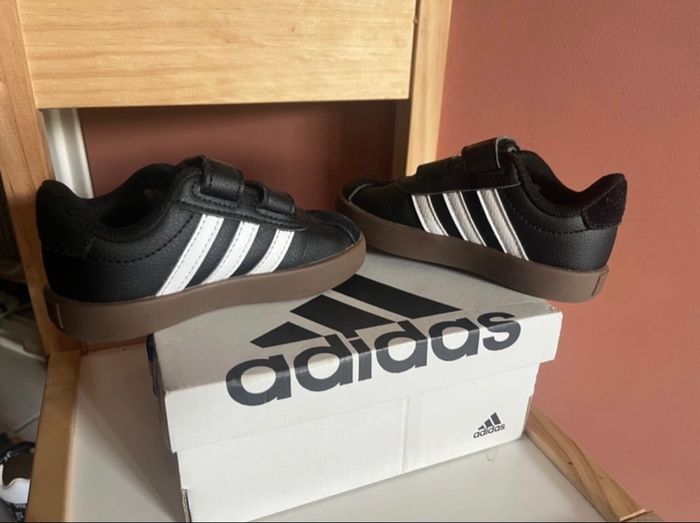 🎄Adidas 🎄 - photo numéro 3