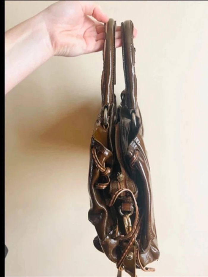 Sublime sac en cuir vernis plinio visona - photo numéro 5