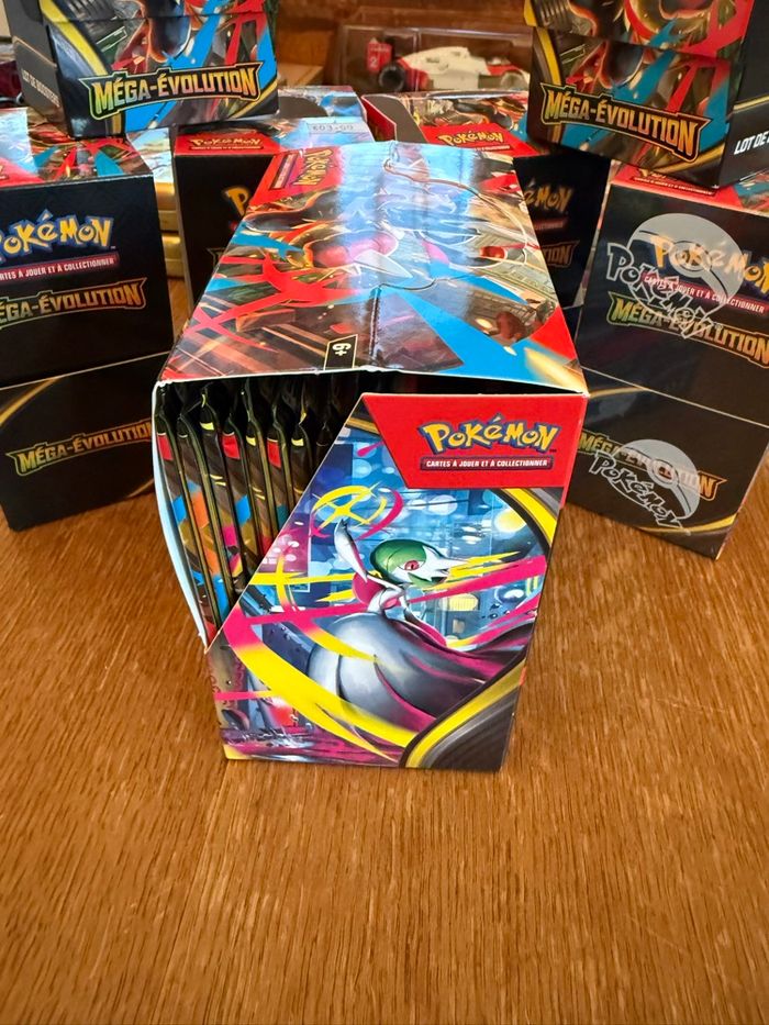 Display Pokémon Mega Évolution Reconditionné - photo numéro 2