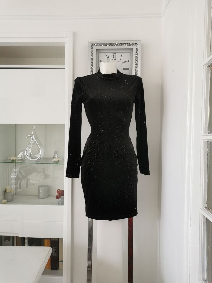 🖤🤍Magnifique Robe Sexy Dos Nu Shein 🖤🤍 - photo numéro 2