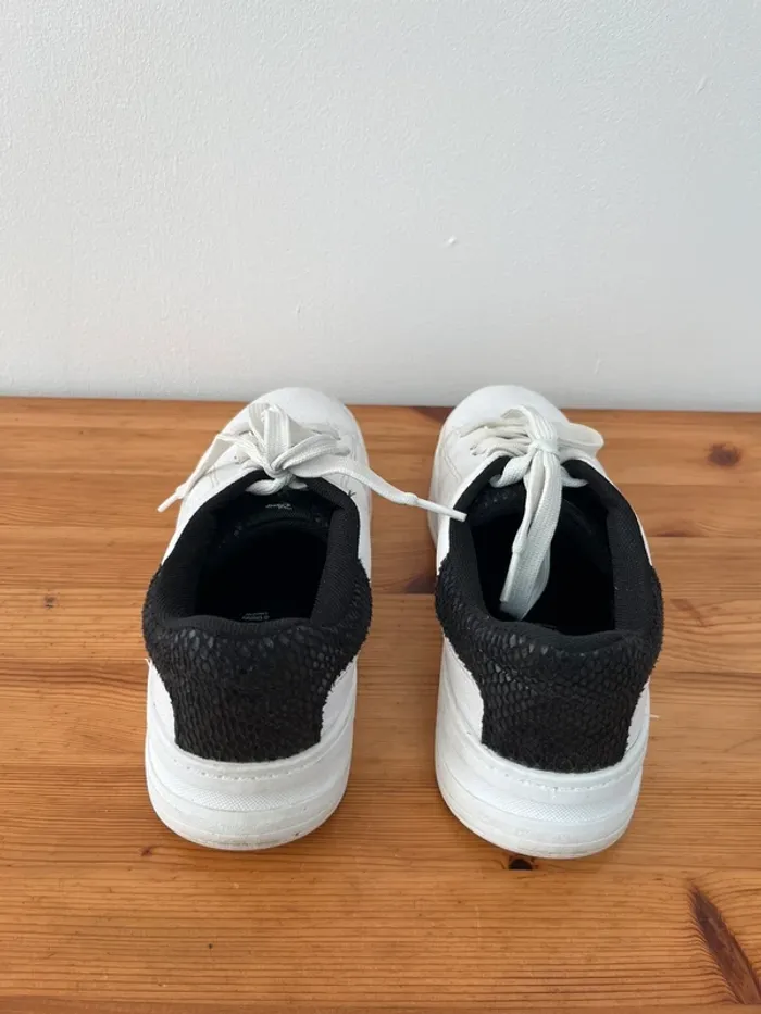 Chaussures avec oreilles de Mickey - photo numéro 7