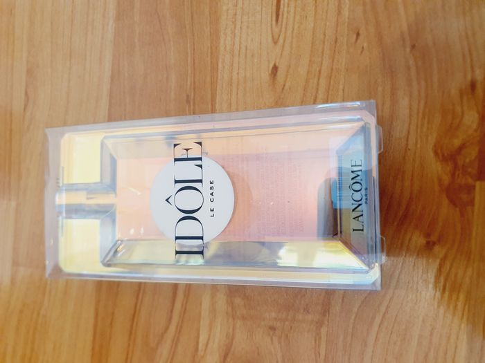 Boite de Protection "Lancôme Idôle Le Case" neuf.
