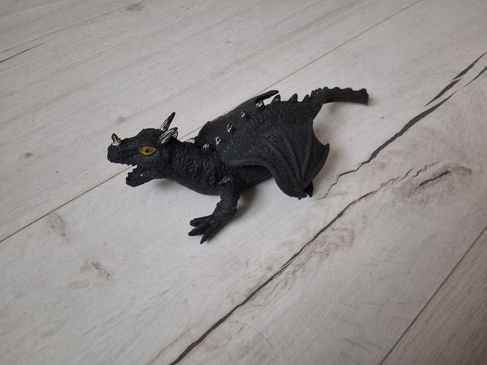 Jouet dragon noir mou anti stress 20 cm de long - photo numéro 2