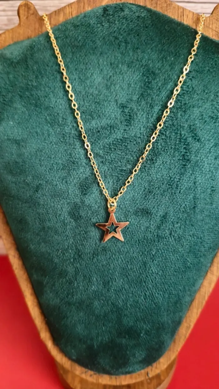 Collier doré