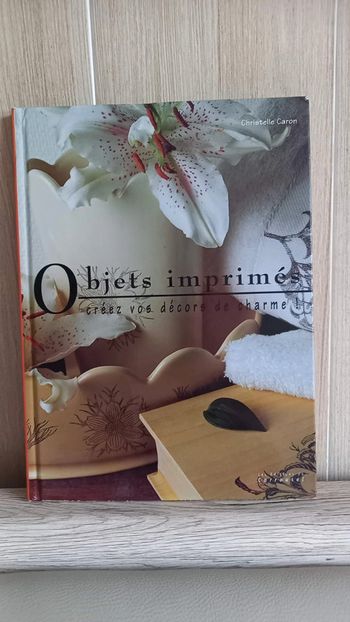 Objets imprimés. Livre deco