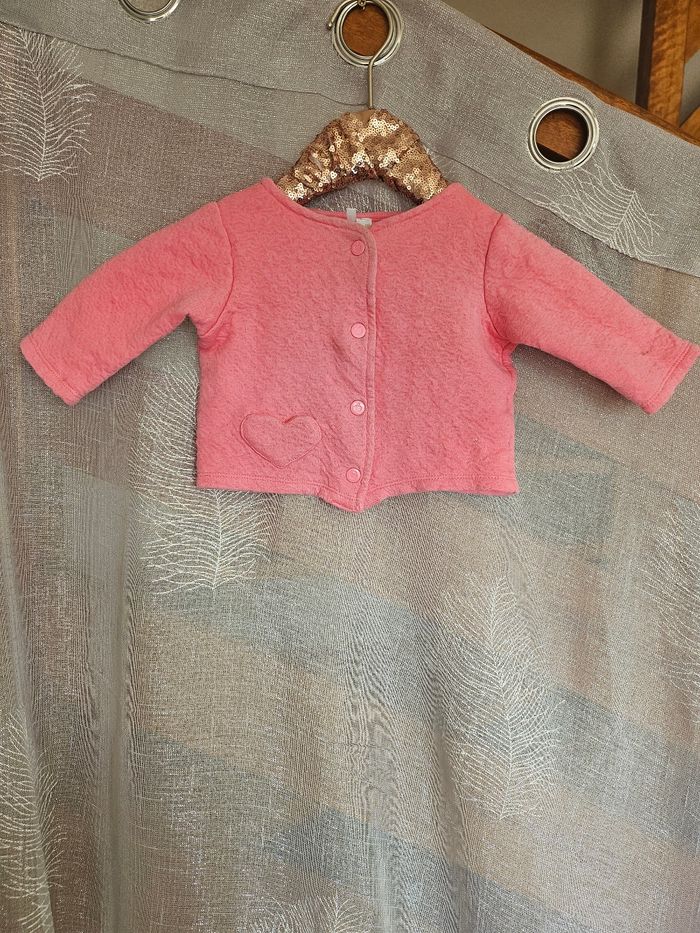 Petit gilet pour bébé fille - photo numéro 4