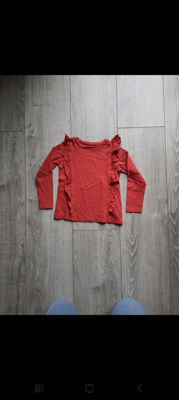 T shirt manches longues, neuf, taille 4ans