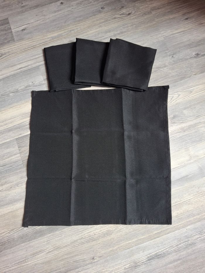 Serviettes noires